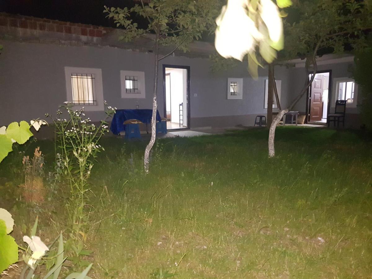 Bujtina Sherifaj Valbone Exterior foto