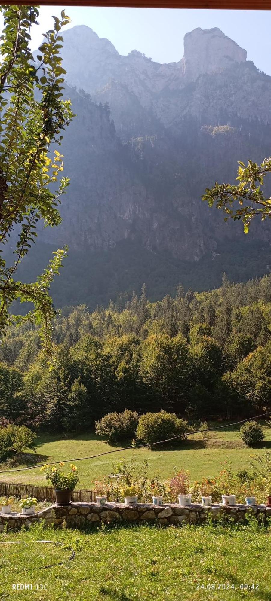 Bujtina Sherifaj Valbone Exterior foto